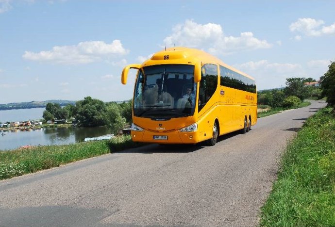 Autobusy RegioJetu, ktorý patrí do skupiny Student Agency, majú prepojiť Banskú Bystricu, Nitru a Bratislavu. Foto - Student Agency