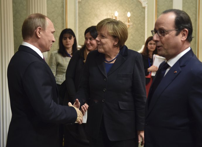 Angela Merkelová s Vladimirom Putinom v Minsku. Foto - AP