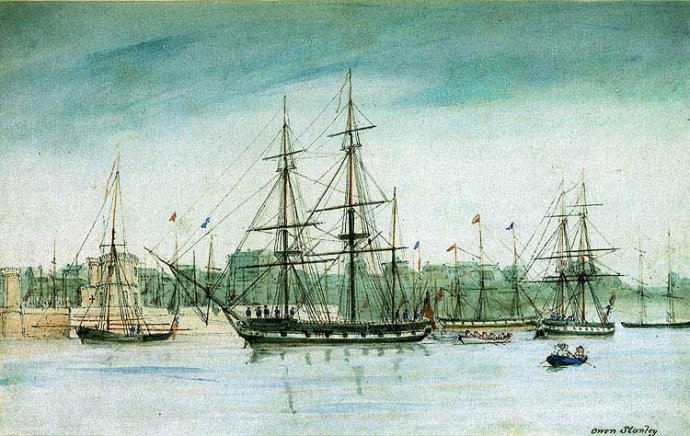 Loď Beagle (v strede), na ktorej sa plavil Charles Darwin za svojimi objavmi. Akvarel od Owena Stanleyho. FOTO - Wikimedia