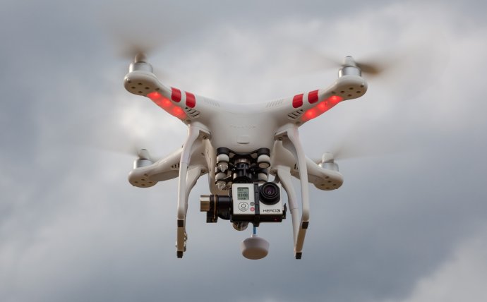 Najčastejším dronom využívaným podnikateľmi je multikoptéra. Foto - UpVision