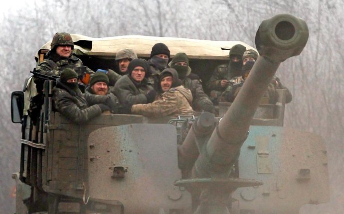 Ukrajinská armáda medzi mestami Debaľcevo a Artemivsk. Foto - TASR/AP