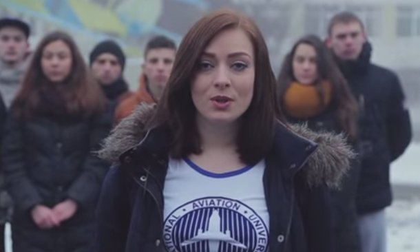 Video ukrajinských študentov si na YouTube pozreli ľudia takmer 2,2 milióna krát.