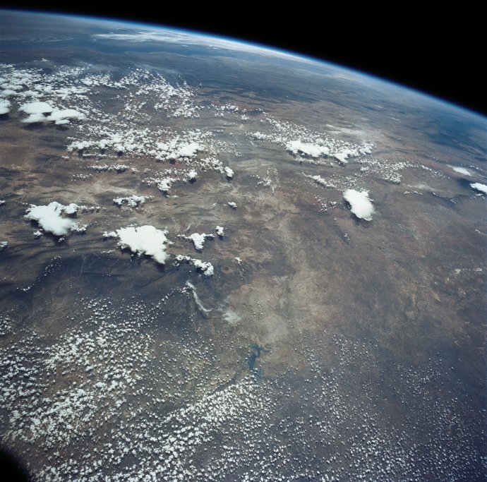 Povrch Zeme máme zmapovaný, o jej vnútri však stále veľa nevieme. Foto – NASA