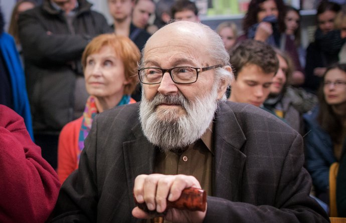 Kornel Földvári na čítačke svojej knihy v roku 2015. Foto N - Tomáš Benedikovič