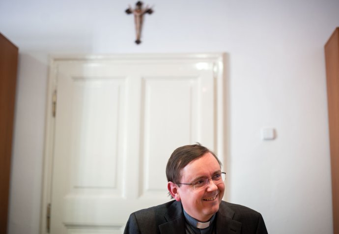 Anton Ziolkovský (38) je výkonným sekretárom Konferencie biskupov Slovenska. Pôsobil ako kaplán v Kežmarku, pracoval v biskupskej tlačovej kancelárii, štyri roky študoval v Ríme. Učí aj na Pedagogickej fakulte Katolíckej univerzity v Ružomberku. Foto N – Tomáš Benedikovič