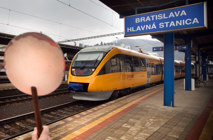 RegioJetu vyprší zmluva na trať Komárno - Bratislava v decembri 2020. Čo bude ďalej, nikto nevie. Foto N - Tomáš Benedikovič