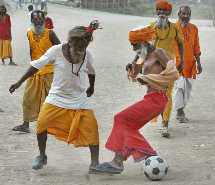 Futbal v Indii sa stáva čoraz obľúbenejším. Foto – TASR/AP