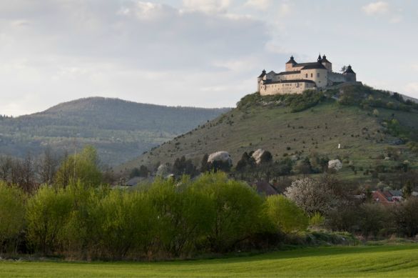 Krásna Hôrka ešte pred zničujúcim požiarom v roku 2012. Foto - Tomáš Hulík.