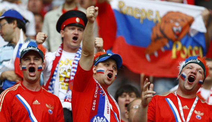 O tri roky majú ruskí fanúšikovia možnosť podporiť reprezentáciu doma. Foto – TASR/AP