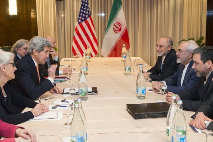 Spojené štáty sa s Iránom snažia vyjednať dohodu o zastavení jadrového programu. Foto – TASR/AP