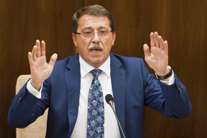 Predseda parlamentu Pavol Paška skončil kvôli obchodu so schránkovou firmou. Foto - TASR