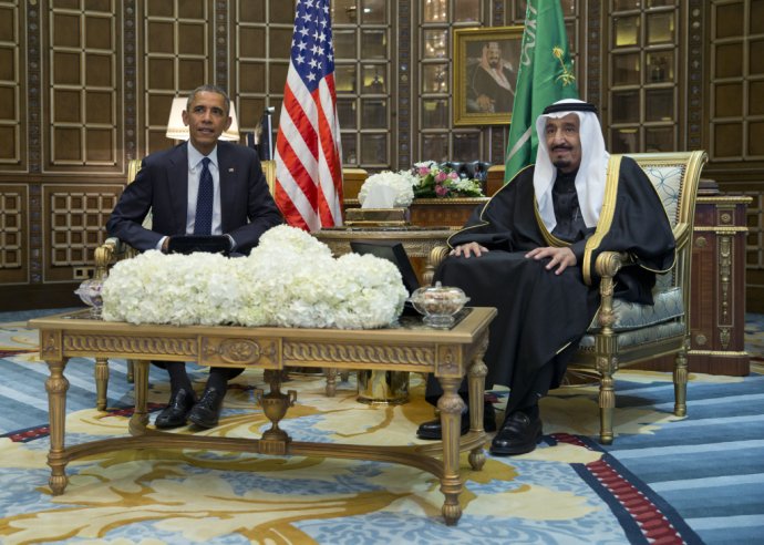 Americký prezident Barack Obama a jeho spojenec saudský kráľ Salmán. FOTO - TASR/AP