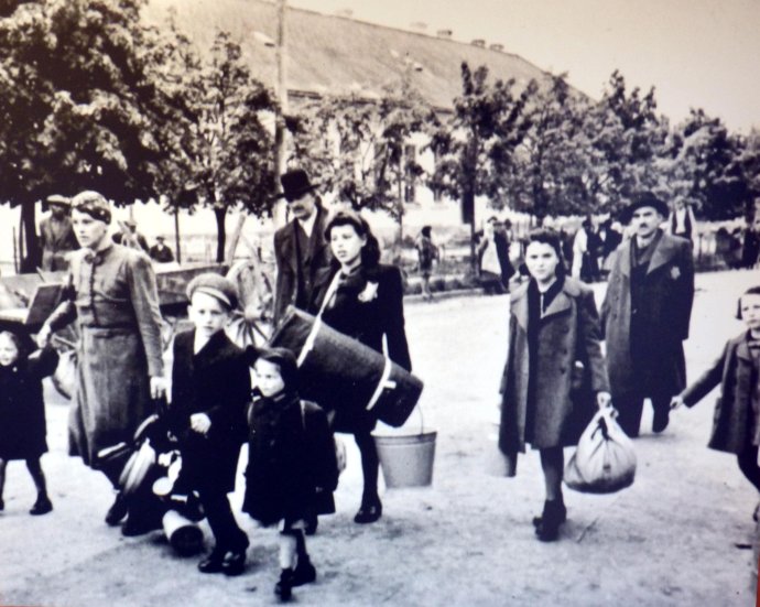Z výstavy k 70. výročiu prvého transportu z Popradu do Osvienčimu. Foto – TASR/Adriána Antošková