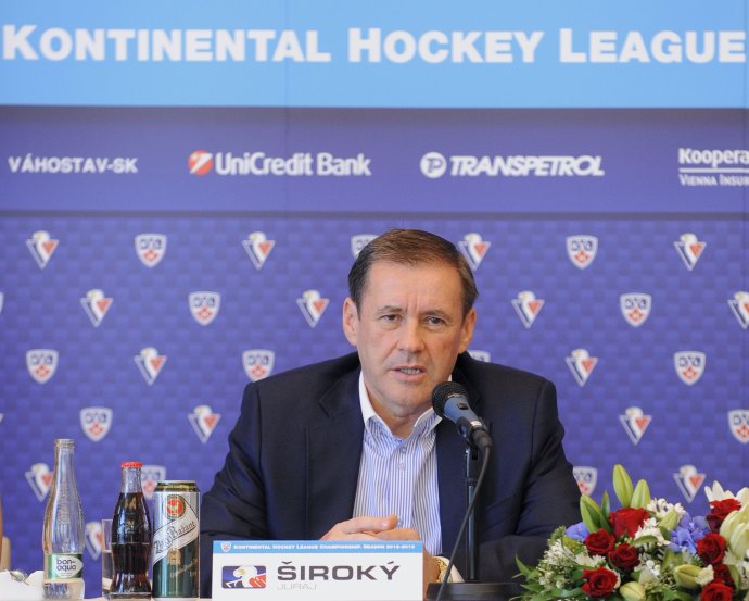 Juraj Široký chce zachrániť Slovan v KHL. Foto - Tasr