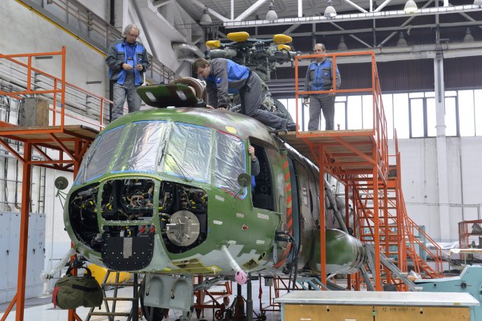 Letecké opravovne Trenčín nezachránilo ani know-how v oblasti opráv ruských vrtuľníkov Mi-17. Foto – TASR