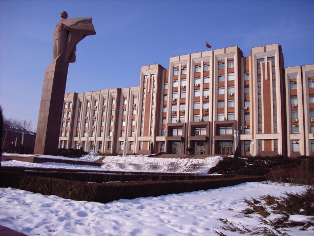 Budova vlády v podnesterskom Tiraspole (wikimedia)