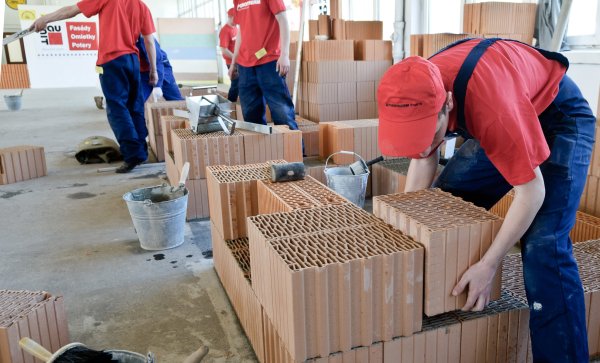 Ďalší eurofondový problém v&nbsp;školstve: začali stíhanie pre 12 miliónov na vzdelávanie nezamestnaných