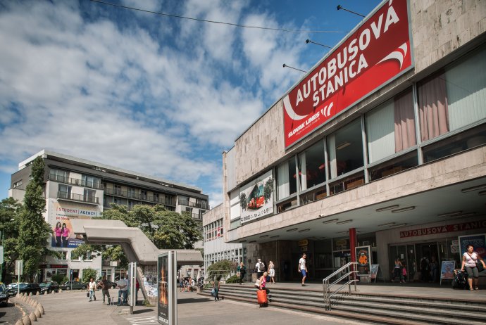 Autobusová stanica Mlynské Nivy v Bratislave. Foto N - Tomáš Benedikovič