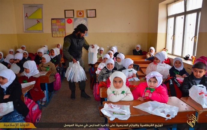 Škola v Mosule. Učitelia museli prisahať vernosť režimu. FOTO - TASR/AP
