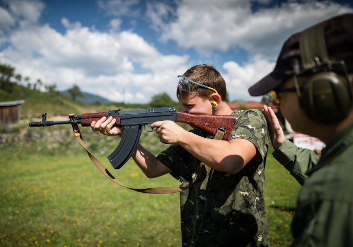 Cvičia sa aj na zbraniach, ktoré majú smrteľný dostrel 300 metrov. Foto N – Tomáš Benedikovič
