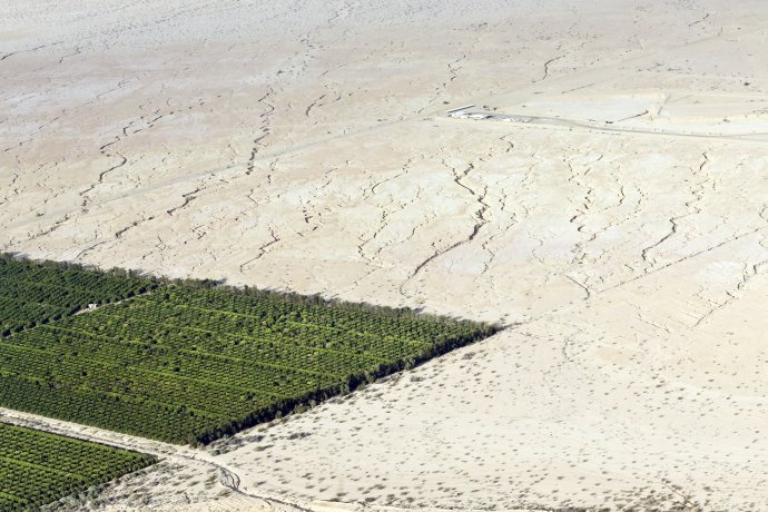 Čaká nás podobný osud ako suchom sužovanú Kaliforniu, kde farmári bojujú o každý galón vody? Foto – AP