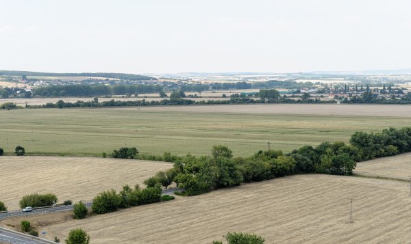 Pri Nitre obrali ľudí za pozemky pre Jaguar asi o&nbsp;2 milióny eur, hovorí šéf Siete