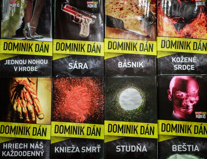 Knihy Dominika Dána. Foto N - Tomáš Benedikovič