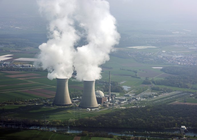 Nemecká jadrová elektráreň Grafenrheinfeld, ktorá ukončila prevádzku v roku 2015. Foto - TASR/AP