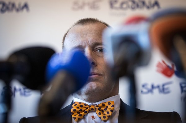 Polícia za éry Fica čudne preverovala Kollárovu veľkú hotovosť pre Sme rodina