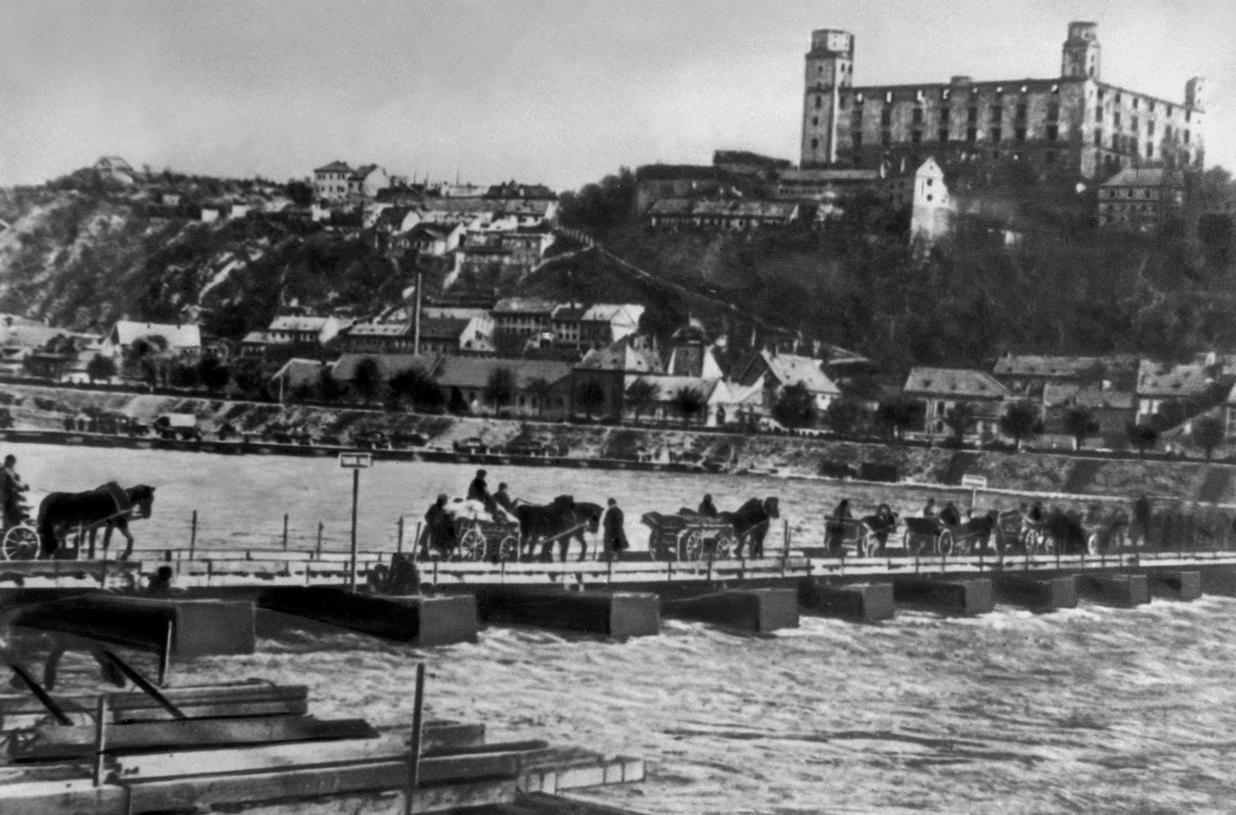 Veľvyslanci na Slovensku k 80. výročiu konca druhej svetovej vojny: Za slobodu sa oplatí bojovať bez ohľadu na cenu