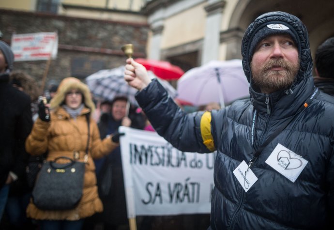 Učiteľ Vladimír Crmoman, ktorý je jeden z iniciátorov štrajku učiteľov. Foto N - Tomáš Benedikovič