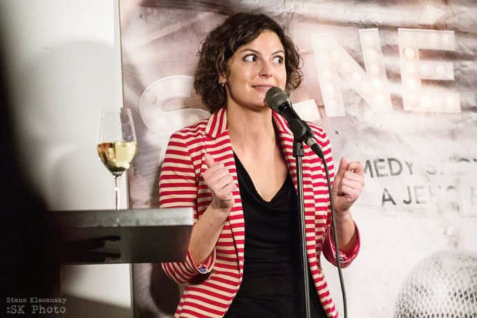 Herečka a komička Lujza Garajová Schrameková vystupuje v standup komédii Silné reči.