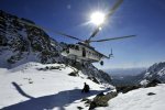 Cvičenie horských záchranárov a kynológov v roku 2014 na Popradskom plese s vrtuľníkmi Mi-171 z letky ministerstva vnútra. Foto - TASR