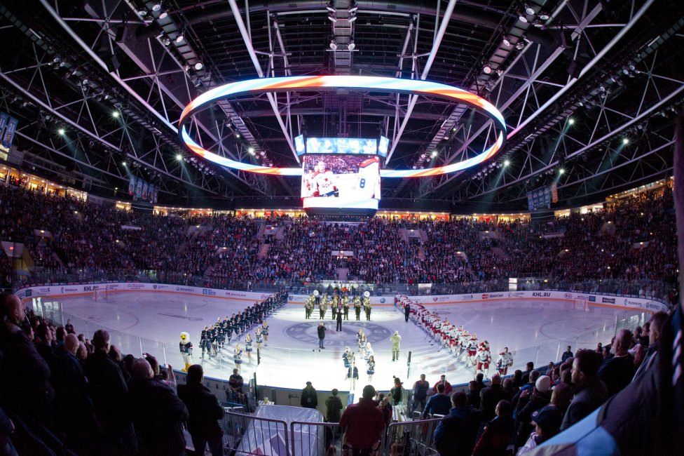 Pohľad na štadi pred štvrtým zápasom play off KHL medzi HC Slovan Bratislava a CSKA Moskva.