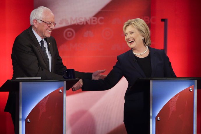 Bernie Sanders a Hillary Clintonová. Foto - TASR/AP