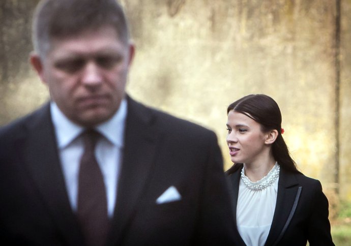 Bývalý premiér Robert Fico a jeho bývalá asistentka Mária Trošková. Foto N – Tomáš Benedikovič