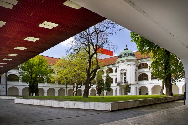 S&nbsp;budovou národnej galérie európski architekti problém nemajú, Slováci áno