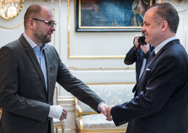 Návštevný deň u&nbsp;prezidenta: Sulík podal Kiskovi ľavicu, Matovič si priviedol Lipšica (fotogaléria)