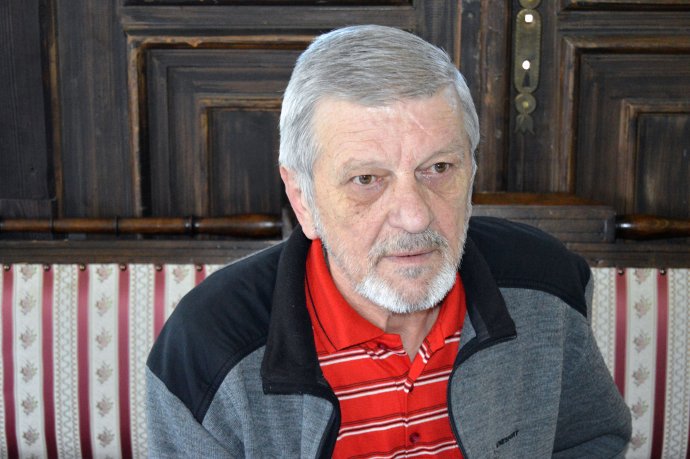 Gabriel Obernauer (1951) sa narodil v Brezne. Vyštudoval Strednú všeobecnovzdelávaciu školu a neskôr popri zamestnaní strednú ekonomickú. Pracoval v bývalých Mostárňach Brezno, teraz je na dôchodku. V ochotníckom Divadelnom súbore Jána Chalupku debutoval v roku 1962 v hre Ľudia bez lásky. Momentálne hrá aj súbor riadi. Foto N – Daniel Vražda