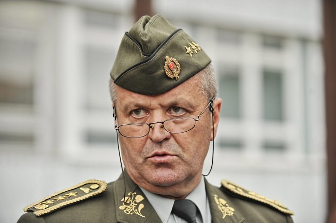 V Bratislave zostal len minister obrany Peter Gajdoš. Foto – TASR