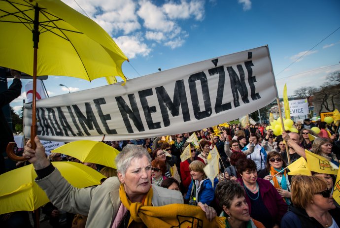 Z protestov učiteľov v roku 2016. Foto N - Tomáš Benedikovič