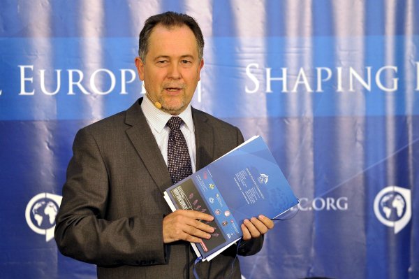 Demeš o&nbsp;Ficovom útoku: Je neinformovaný, expertov a&nbsp;protest učiteľov pospájal nepresne