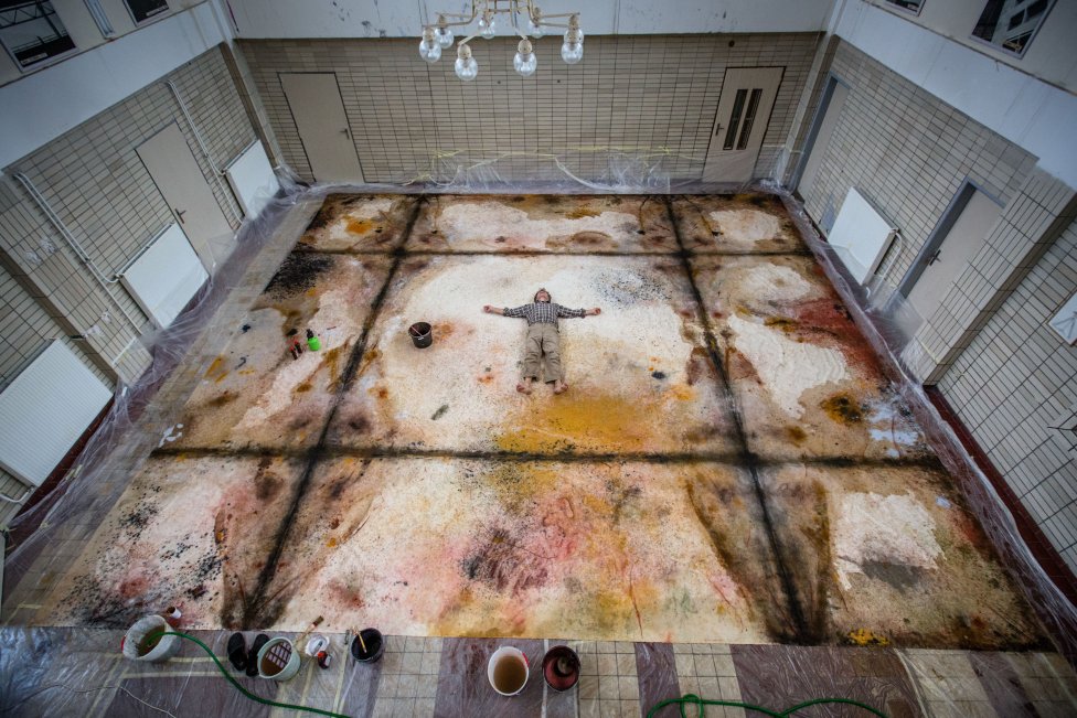 Takto vyzerala maľba Františka Skálu pár dní pred dokončením, teraz už na jej sledovanie rebrík nepotrebujete. Foto N – Tomáš Benedikovič