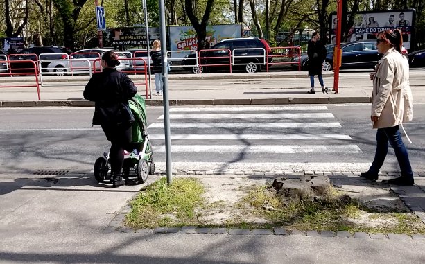 Bodaj by bolo v Bratislave čo najmenej takýchto priestorov, kde chôdza viac bojom ako pohodlným presunom po meste.