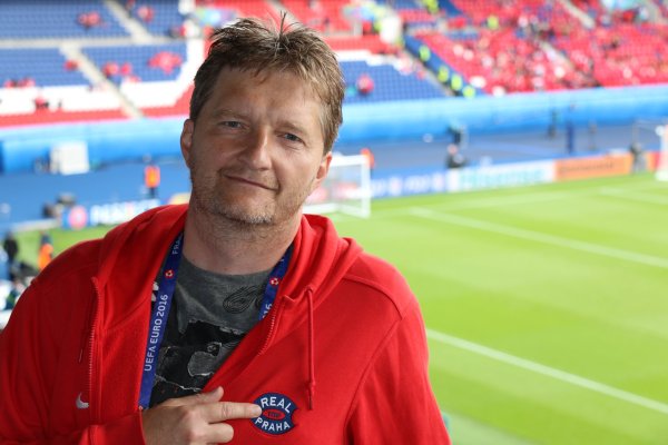 Česká legenda Bosák: Ak chce komentátor povzbudzovať, nech si kúpi lístok na tribúnu