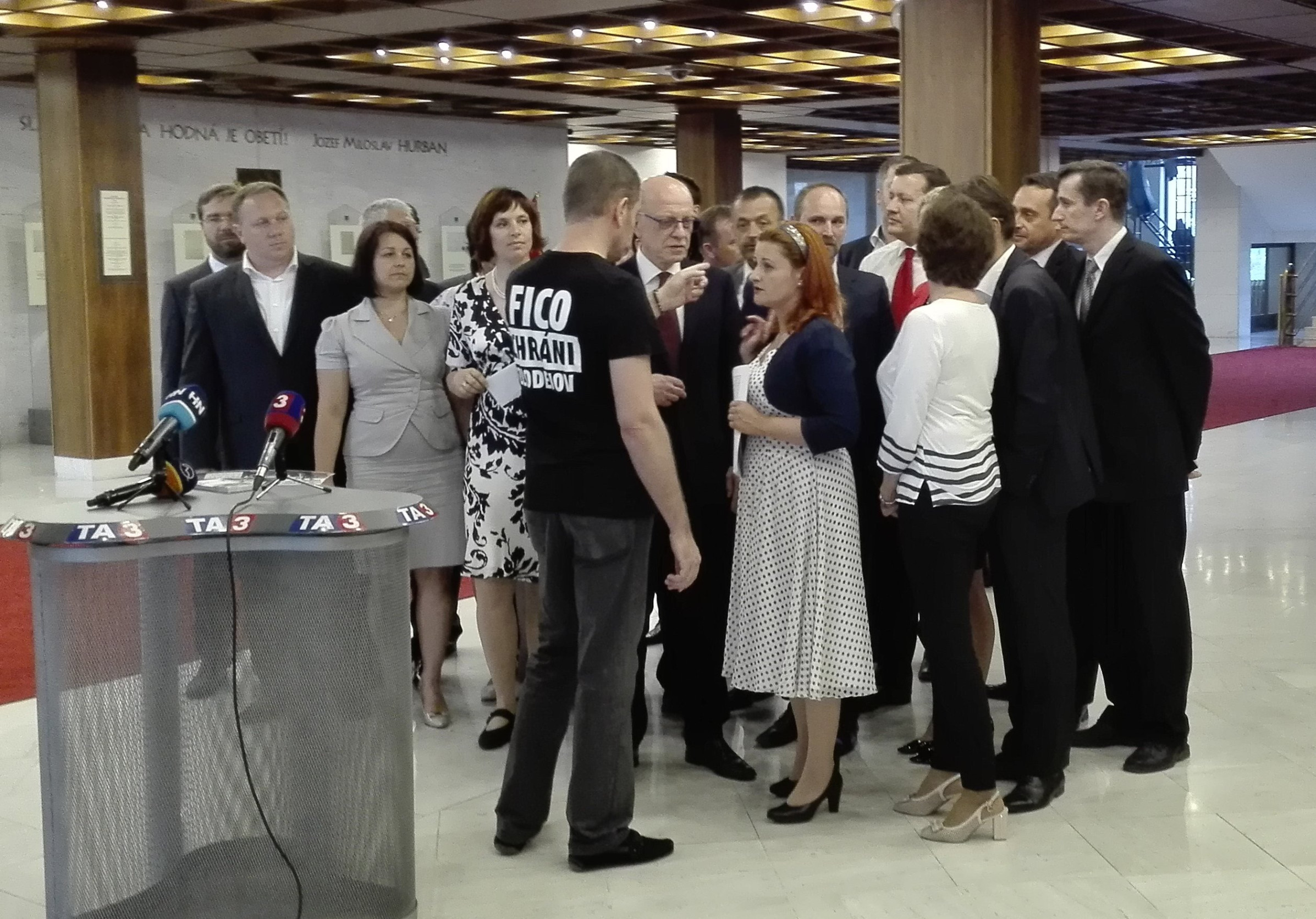 Newsfilter dňa: Vláda nevydrží, opozícia je vo forme a&nbsp;silnie Andrej Danko