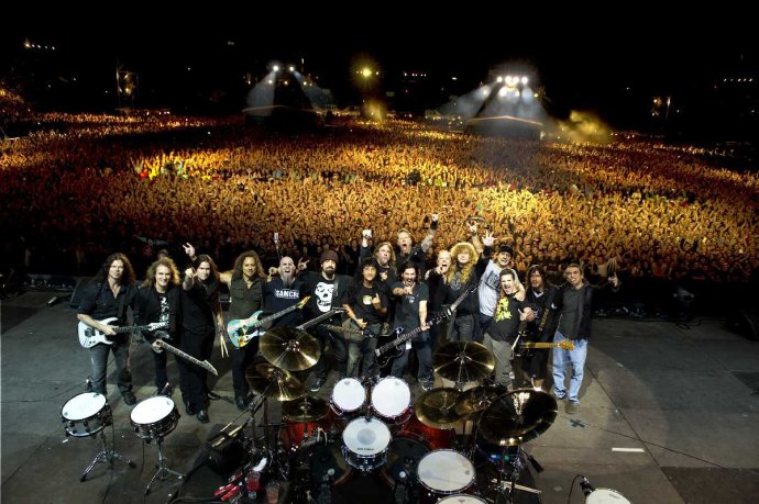 Veľká thrashová štvorka pohromade - členovia Metallicy, Megadeth, Slayer a Anthrax v roku 2010 v Sofii. Odvtedy sa vo všetkých kapelách okrem Metallicy vymenil aspoň jeden člen. FOTO - UNIVERSAL