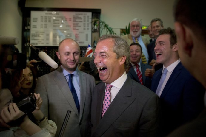 Líder nacionalistickej strany UKIP Nigel Farage oslavoval „deň nezávislosti“. FOTO – TASR/AP