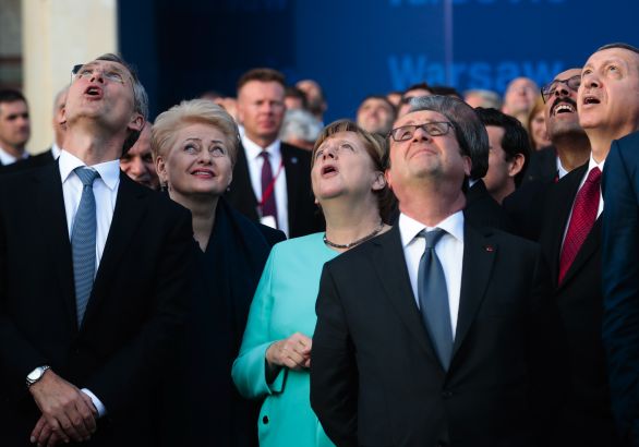 Na samit prišlo aj mnoho štátnikov mimo krajín NATO. Foto -tasr/ap
