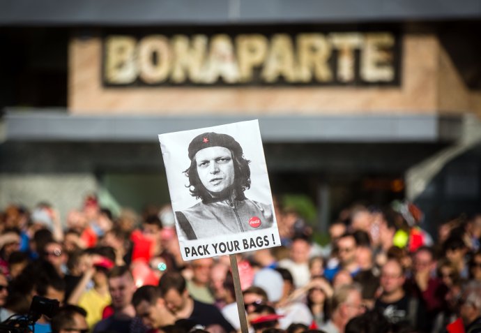 Protest pred Bonaparte. Foto N – Tomáš Benedikovič
